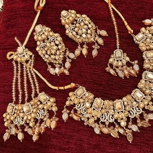 Necklace set